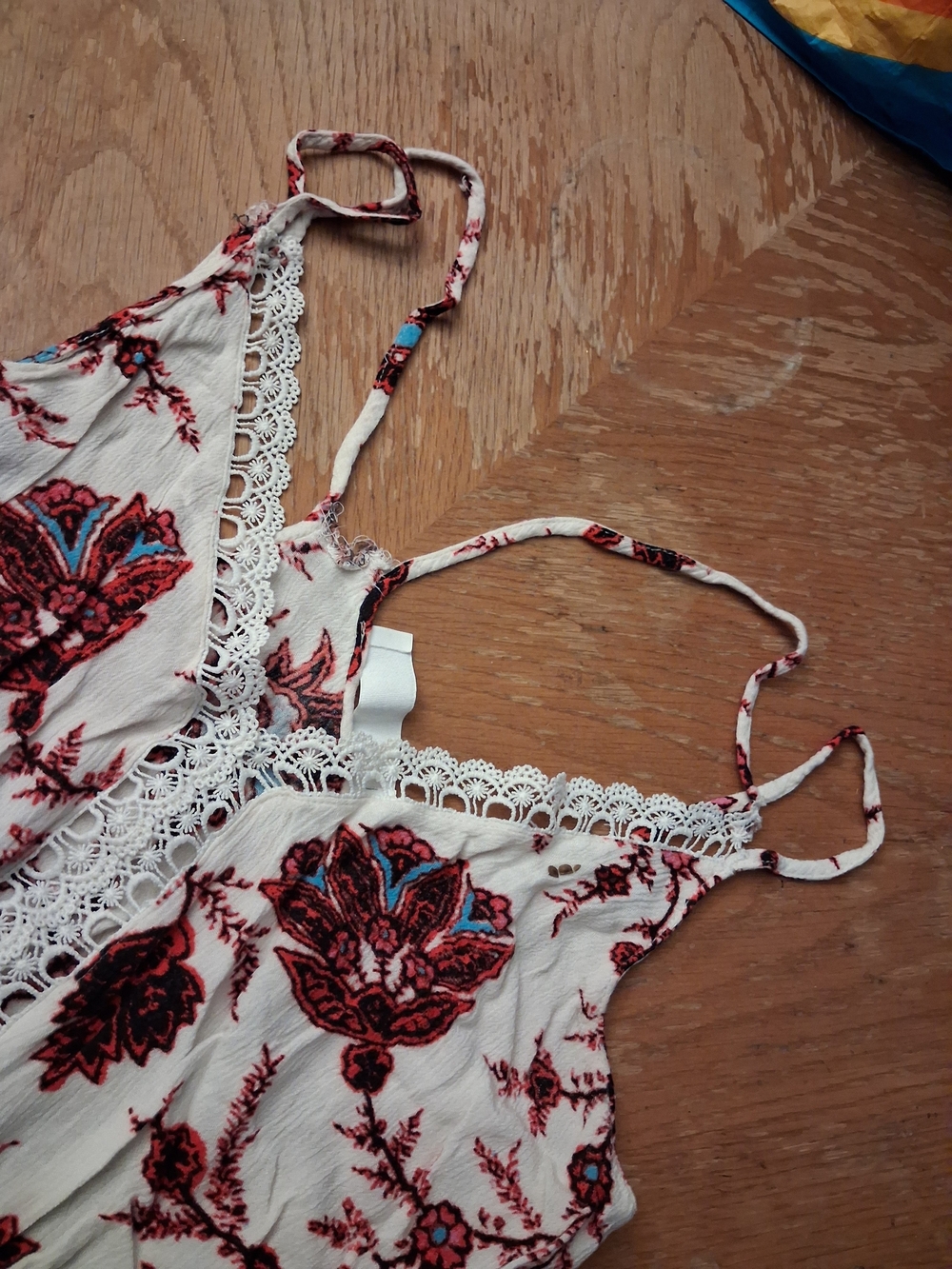 Astr Floral Lace-Trim Cotton Top in White, Red, Blue - Picture 6 of 7